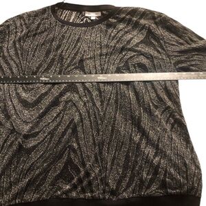 Jennifer Lopez size OX black & silver semi sheer 3/4 sleeve top
